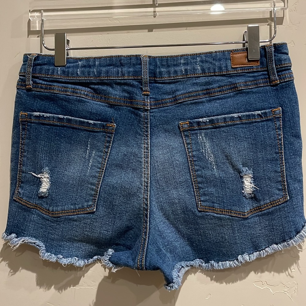 Nordstrom RSQ cutoff shorts s 13 - Picture 3 of 4